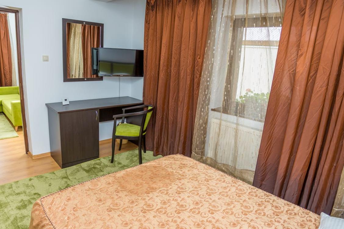 Apartament, doua camere — imaginea 3